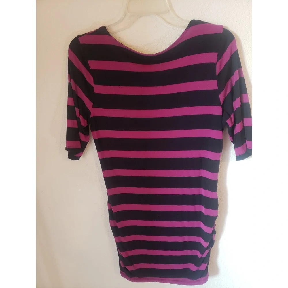 A Pea in the Pod Maternity Top Medium Magenta Black Striped Ruched Elbow Sleeve - Picture 5 of 5